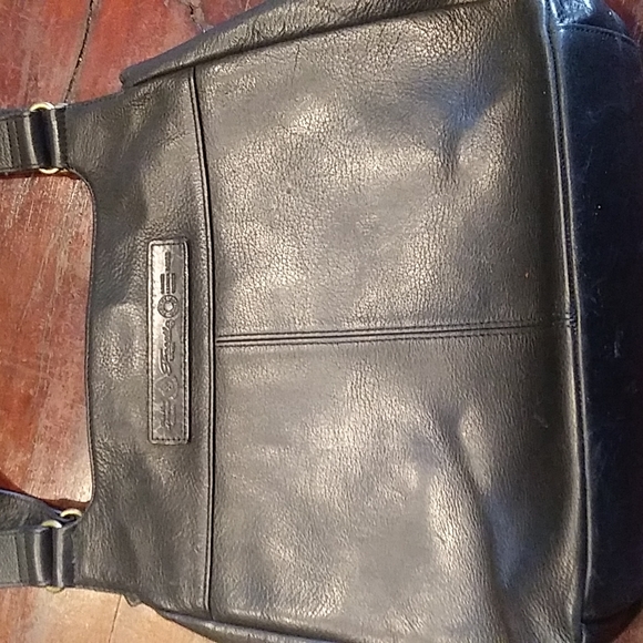 Black Leather Fossil hand bag - Picture 3 of 11